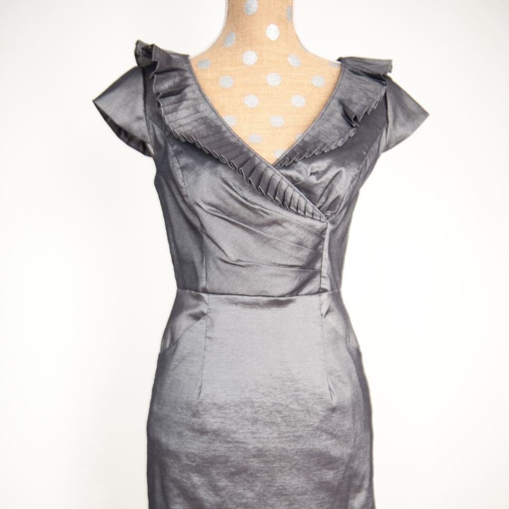 Adrianna Papell Silver dress Sz 6